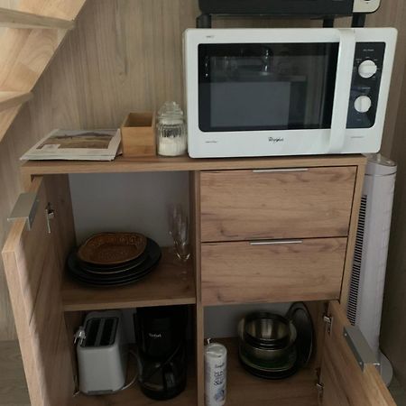 ポントルソン Tiny House A 10Min Du Mont Saint Michelヴィラ エクステリア 写真